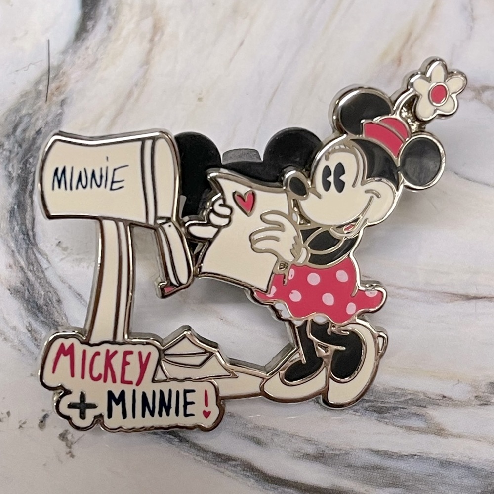 Disney Minnie pin